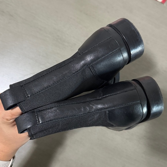 Vince | Cecyl Leather Ankle Boot in Black Size 8 - Picture 8 of 10